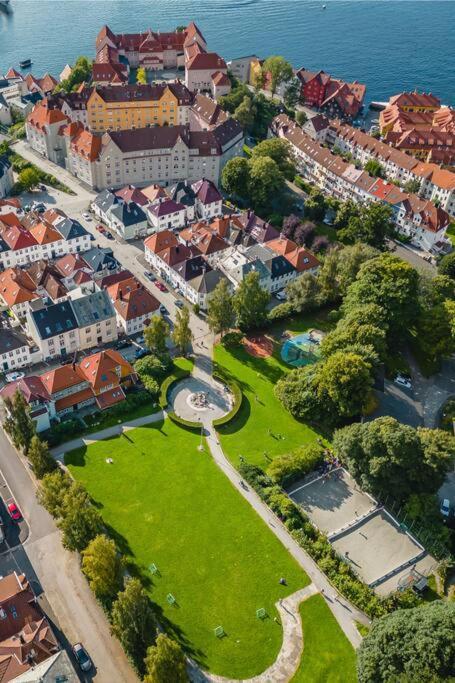 Fresh Studio Apartment, A Short Walk From Bryggen Bergen Luaran gambar