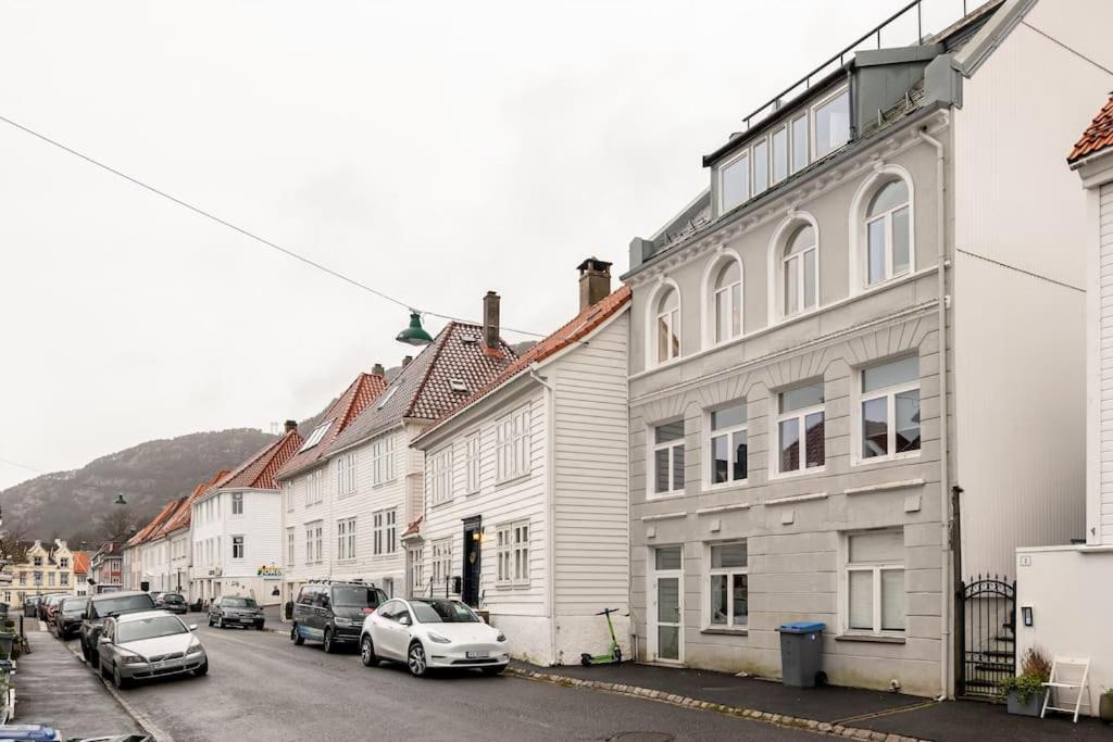 Fresh Studio Apartment, A Short Walk From Bryggen Bergen Luaran gambar
